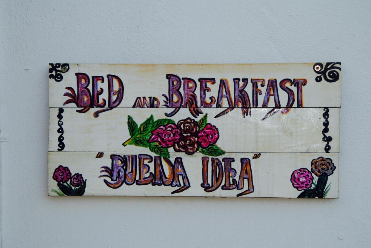 Buena Idea - Adults Only Couette-café